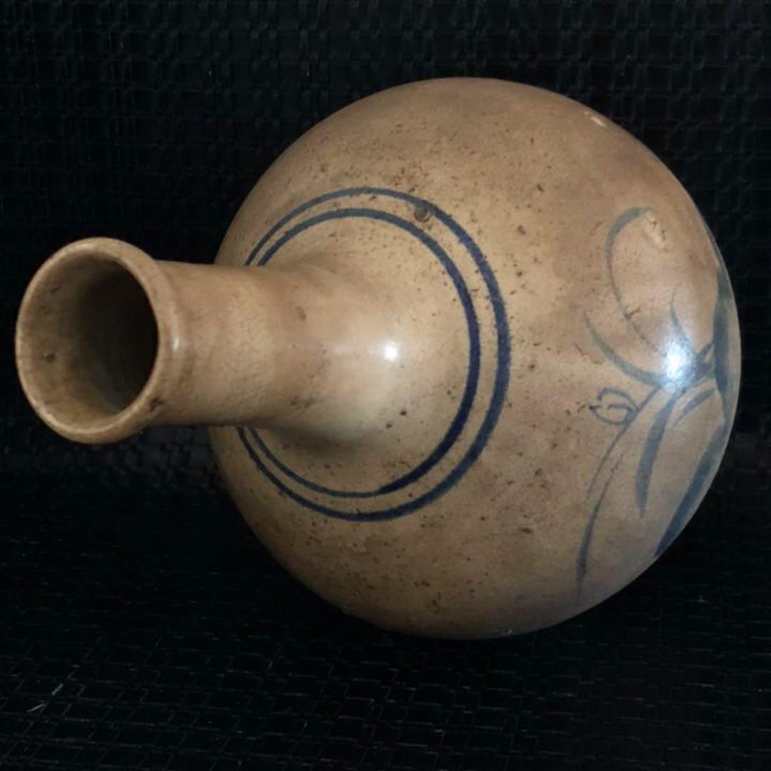 古美術品◼️蔵からかなり古そうな雰囲気の良い大きな古伊万里焼の壺