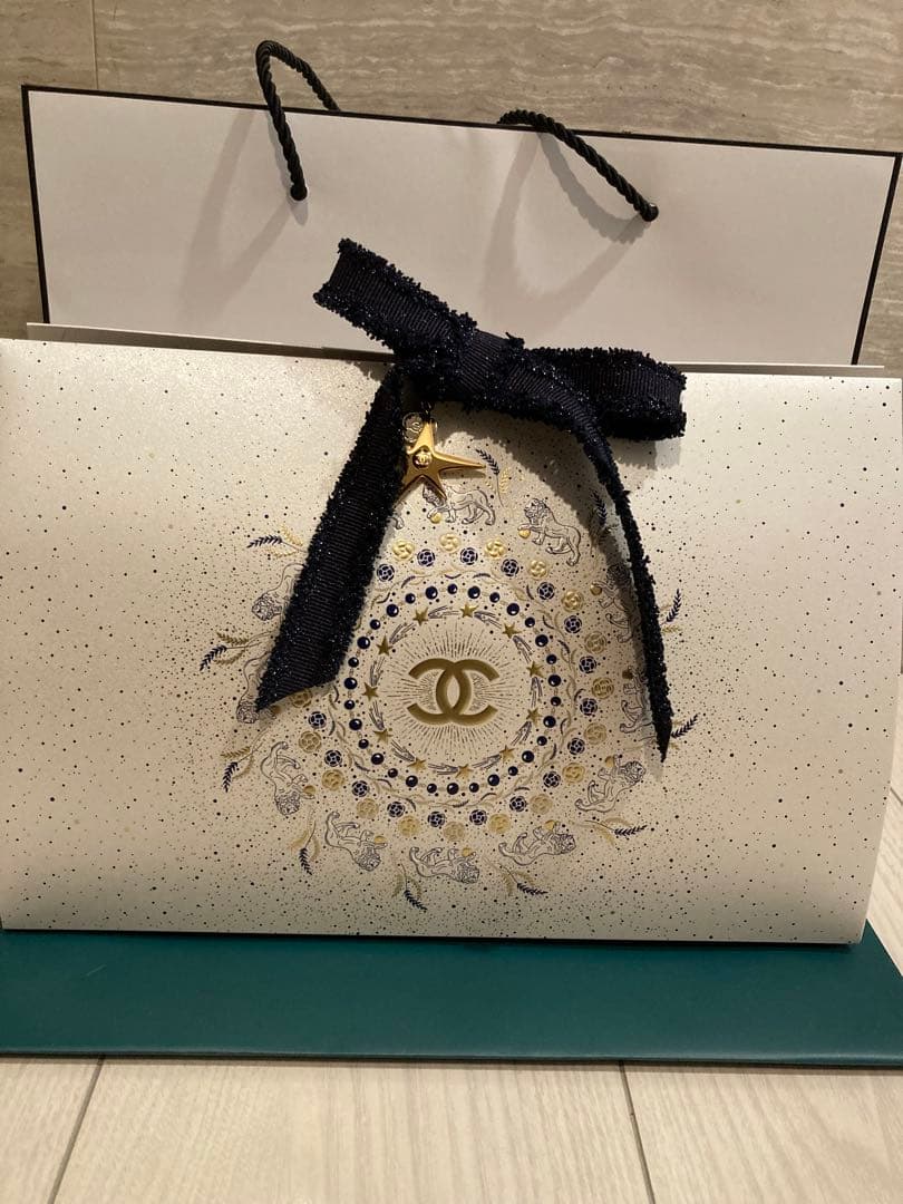 ⭐︎シャネル⭐︎リップアンドネイルケアセット新品未開封 シャネル リップ アンド ネイル ケア セット ホリデー 2025 シャネル