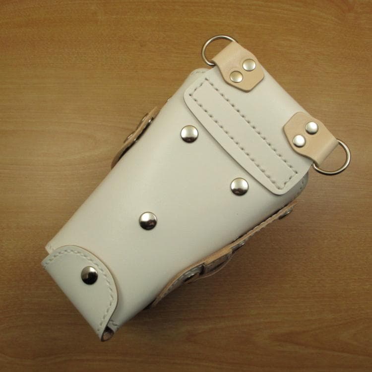 ホワイト＆カラフル 6丁差し 本革シザーケース SCA-100/CWE - メルカリ