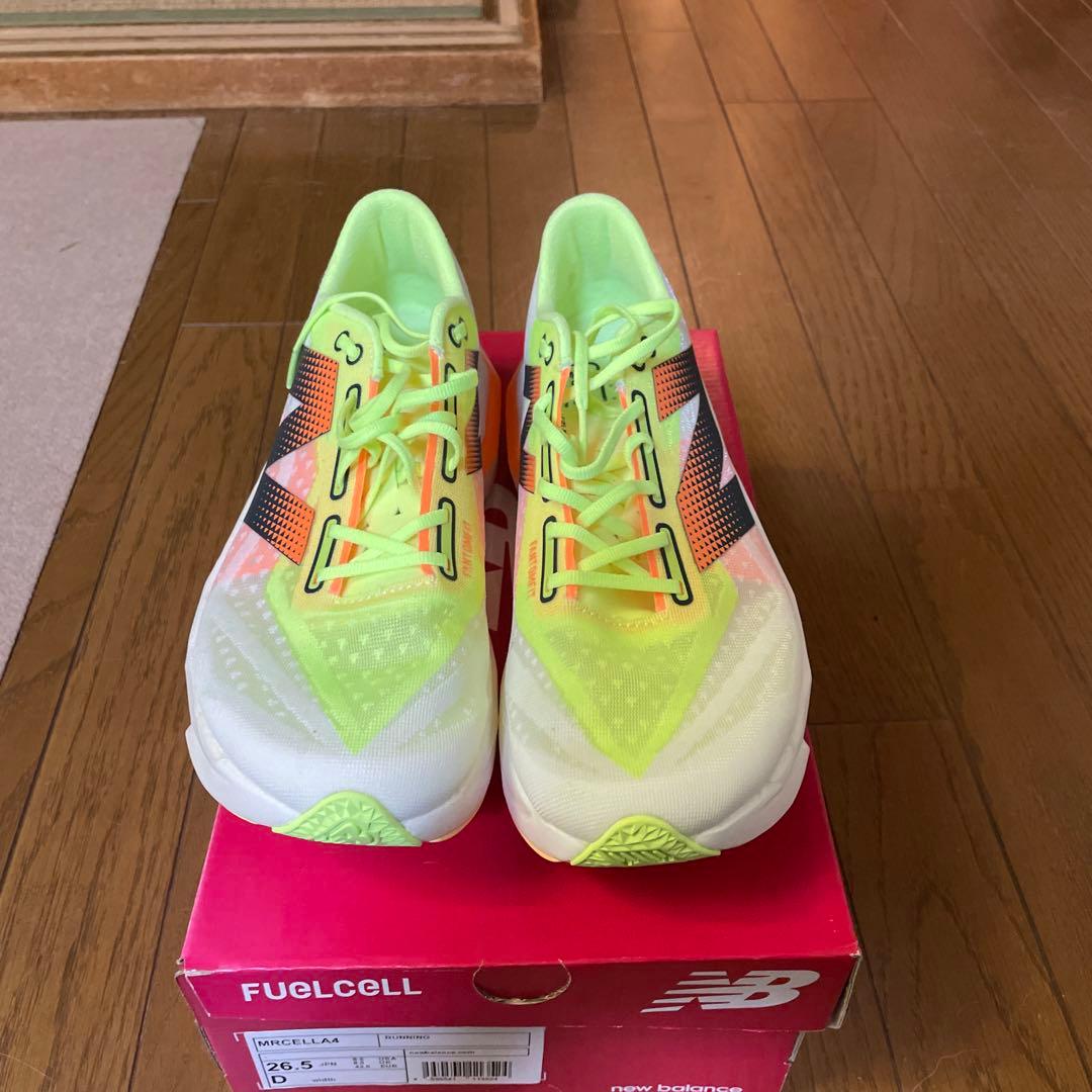 フューエルセルSCエリートV4 FuelCell SuperComp Elite v4」はニューバランス史上最強のレーシング