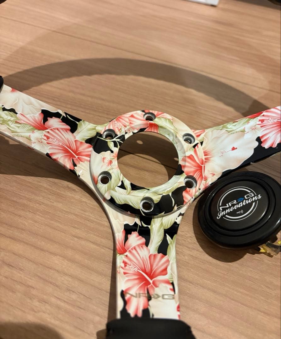 NRG ステアリングホイール フローラル 花柄 Φ35 レザー - メルカリ