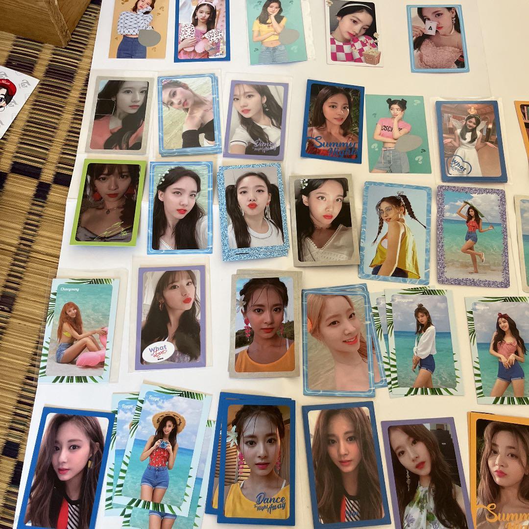 TWICE トレカ　バラ売り　まとめ売り バラ売り可】 TWICE トレカ 缶バッジ ステッカー まとめ売り - メルカリ