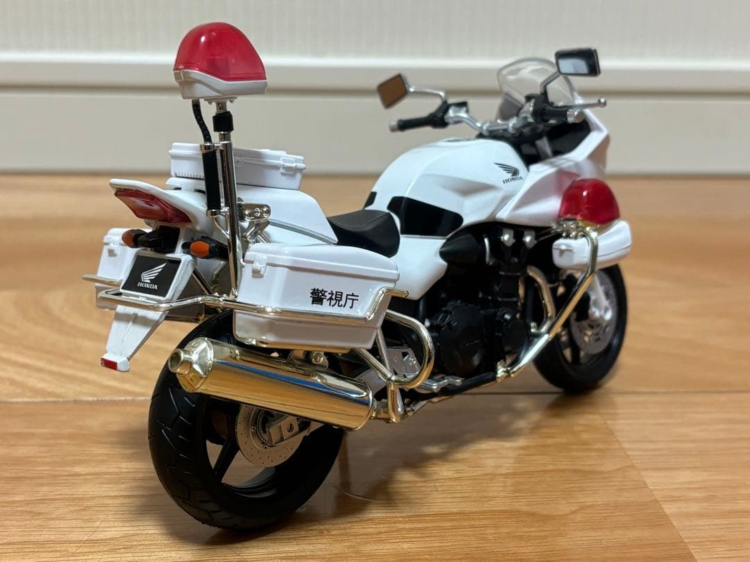 アオシマ 1/12 ホンダ CB1300P 警視庁 白バイ 完成品 訳あり - メルカリ