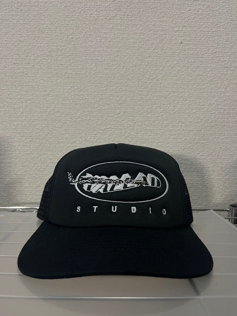 VALLAD STUDIOメッシュキャップ POPUP限定刺繍 BLK IO - メルカリ