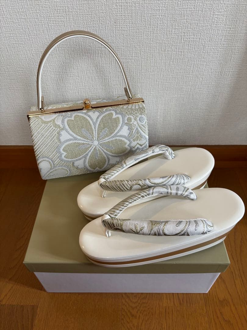 草履バッグセット　厚底　白　ホワイト Kisste（キステ） 振袖 草履 バッグ セット 成人式 草履バッグセット