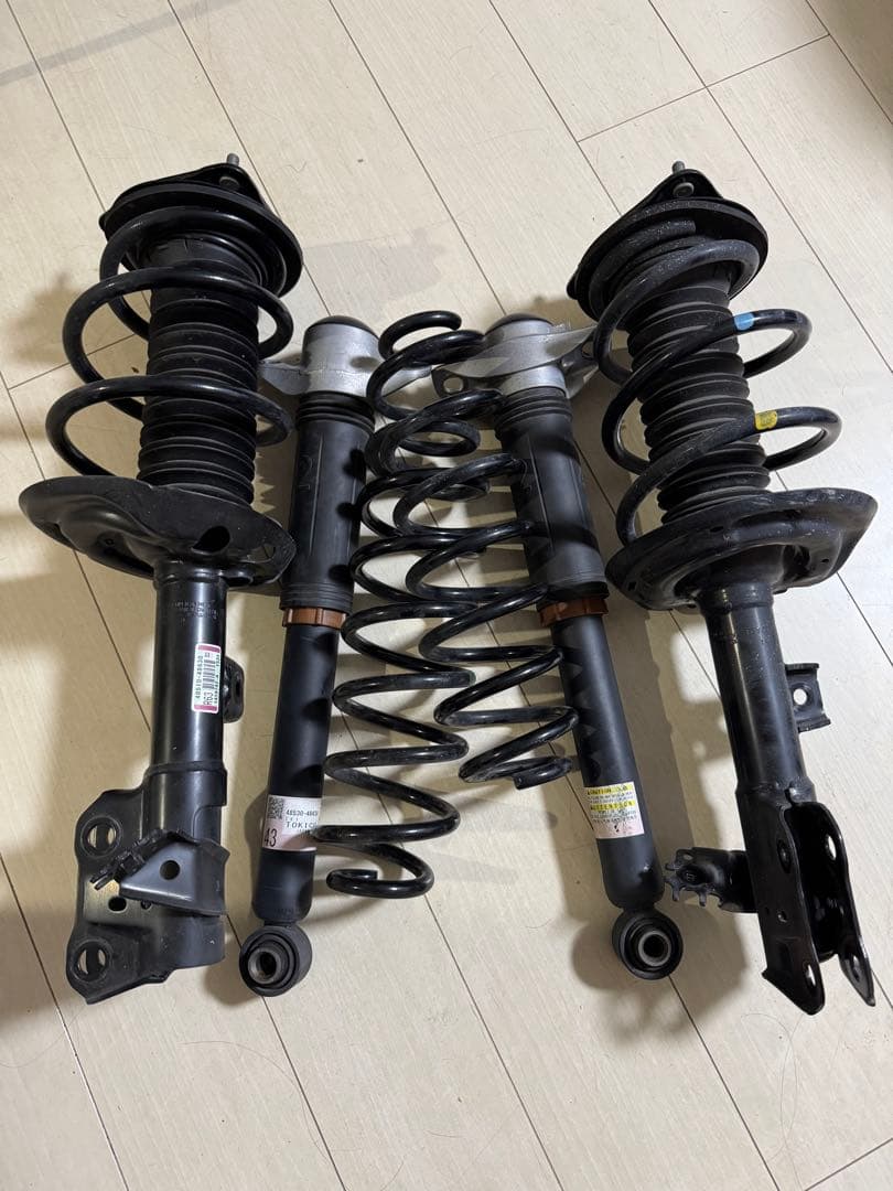 80ハリアー　サスペンション 4本セット　純正 Yahoo!オークション -「ハリアー 80 純正」(トヨタ用) (サスペンション