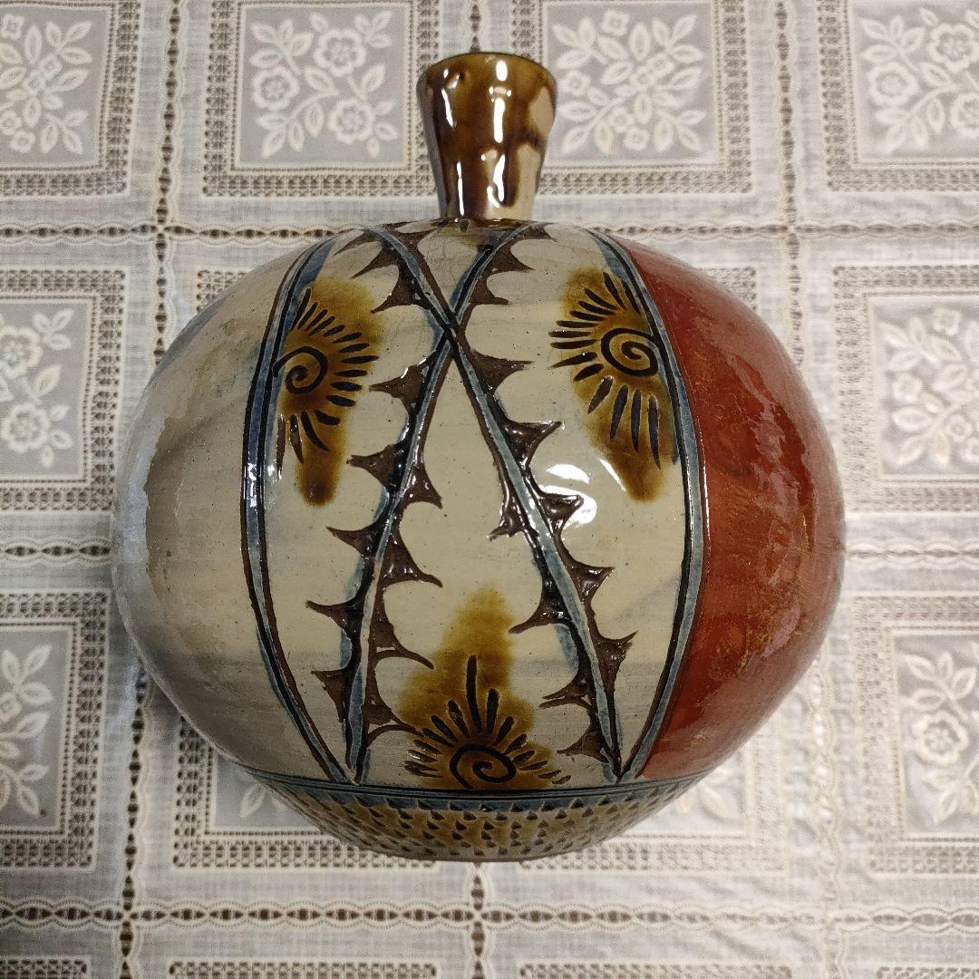 ☆壺屋焼☆名工新垣勲 赤絵魚紋壷、花瓶 - メルカリ