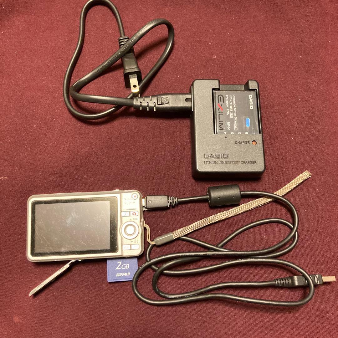 CASIO EXILIM 8.1MP コンパクトデジタルカメラ