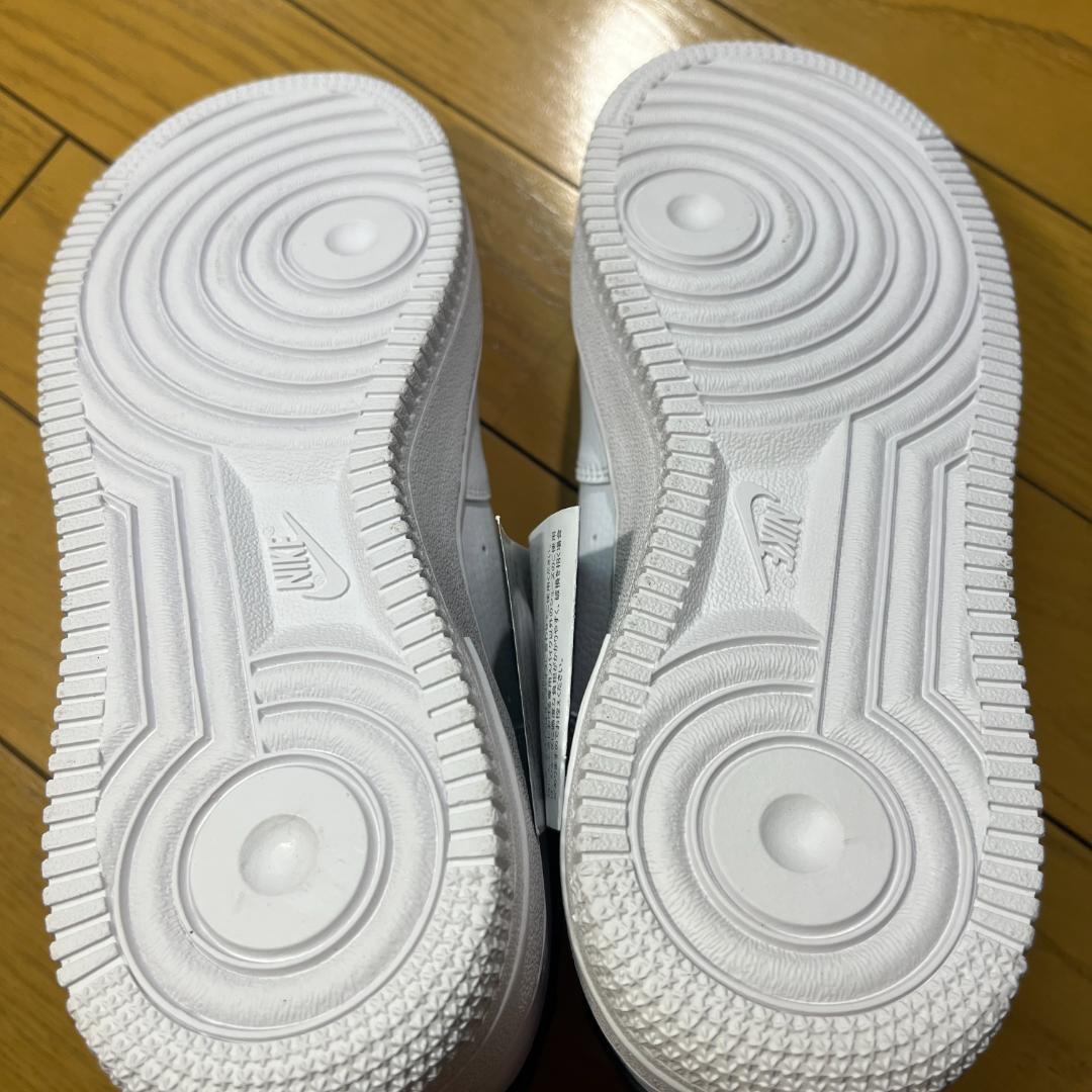 [新品] Nike Air Force 1 ホワイト/ブラック 23.5cm