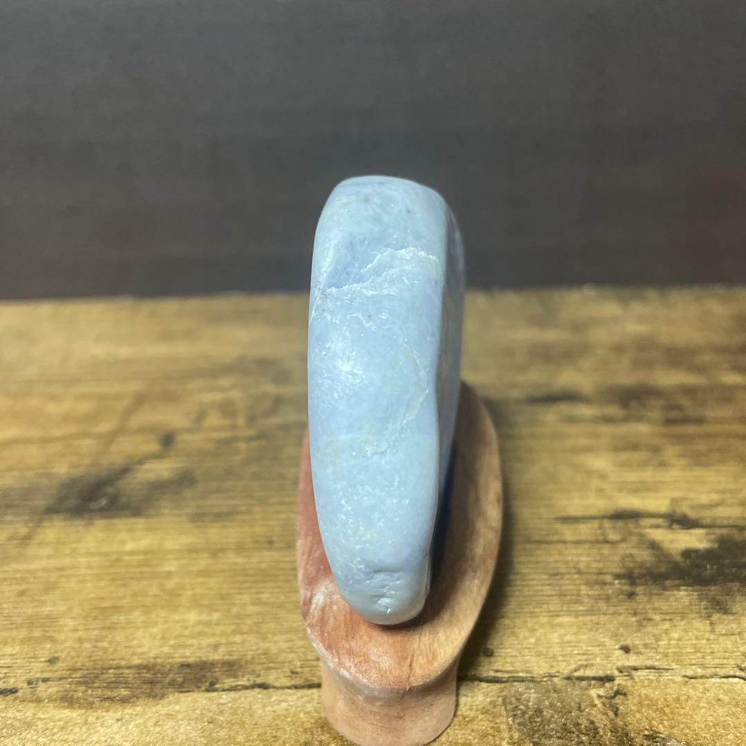 最終値下げ！220g 糸魚川 ラベンダー 翡翠 紫 海石 台座つき