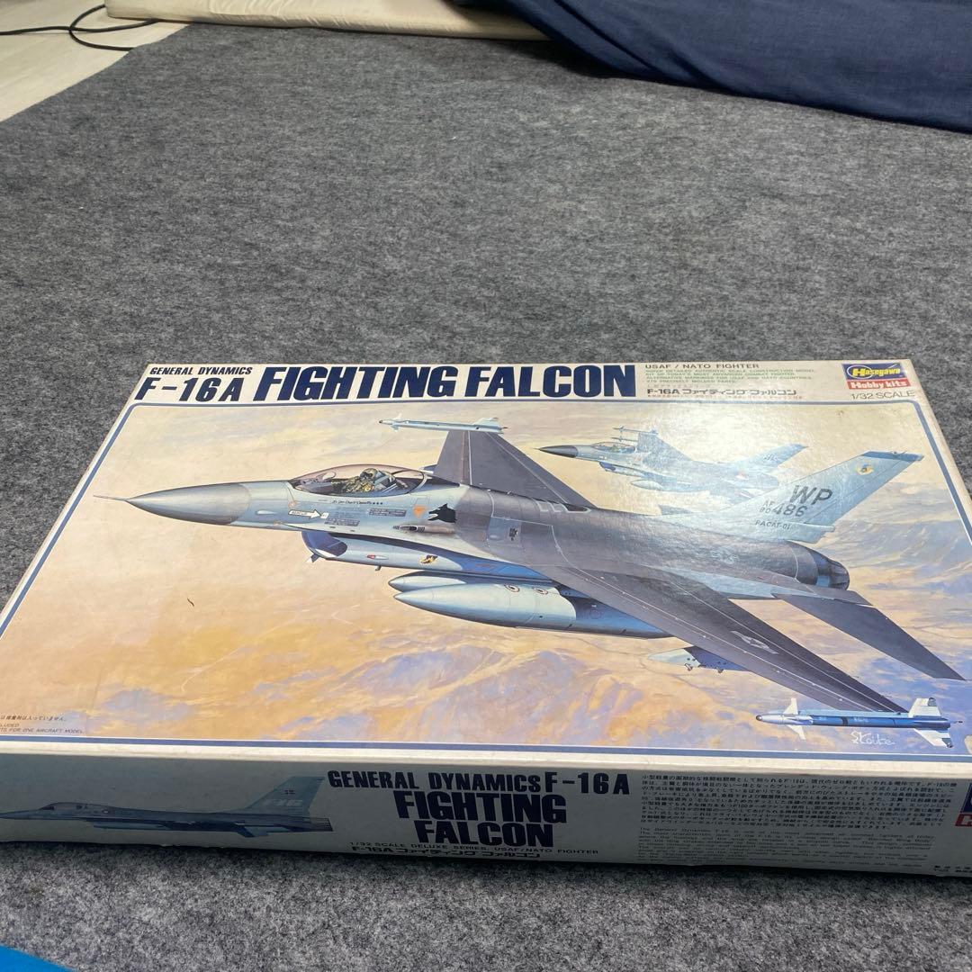 Hasegawa F-16A Fighting Falcon 1/32アウトレット 価格 通販