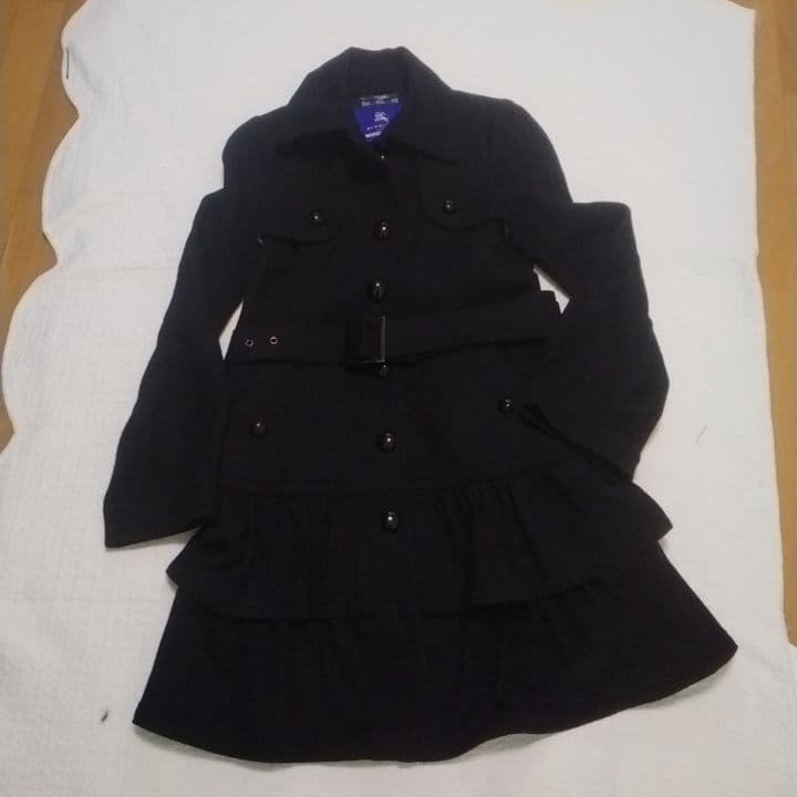 バーバリーブルーレーベル黒フリルコート - メルカリ