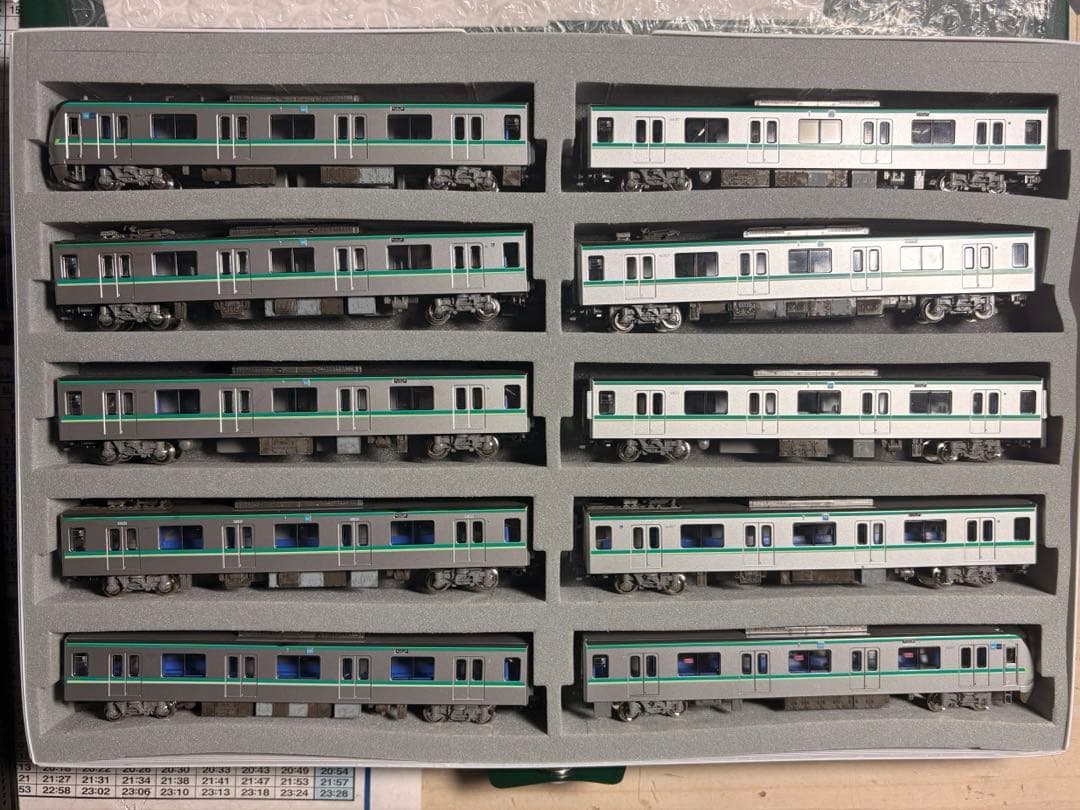 最終セール！千代田線16000系10両フルセット室内灯付き カトー 10-2003 東京メトロ 千代田線16000系 1次車 基本6両セット