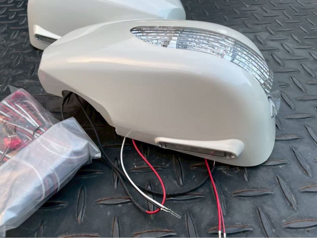 純正交換 LED ウインカードアミラー 20セルシオ 17クラウン マジェスタ