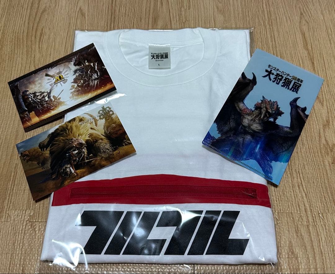 おまけ付き モンハン20周年「大狩猟展」 フルフルジッパーTシャツ L