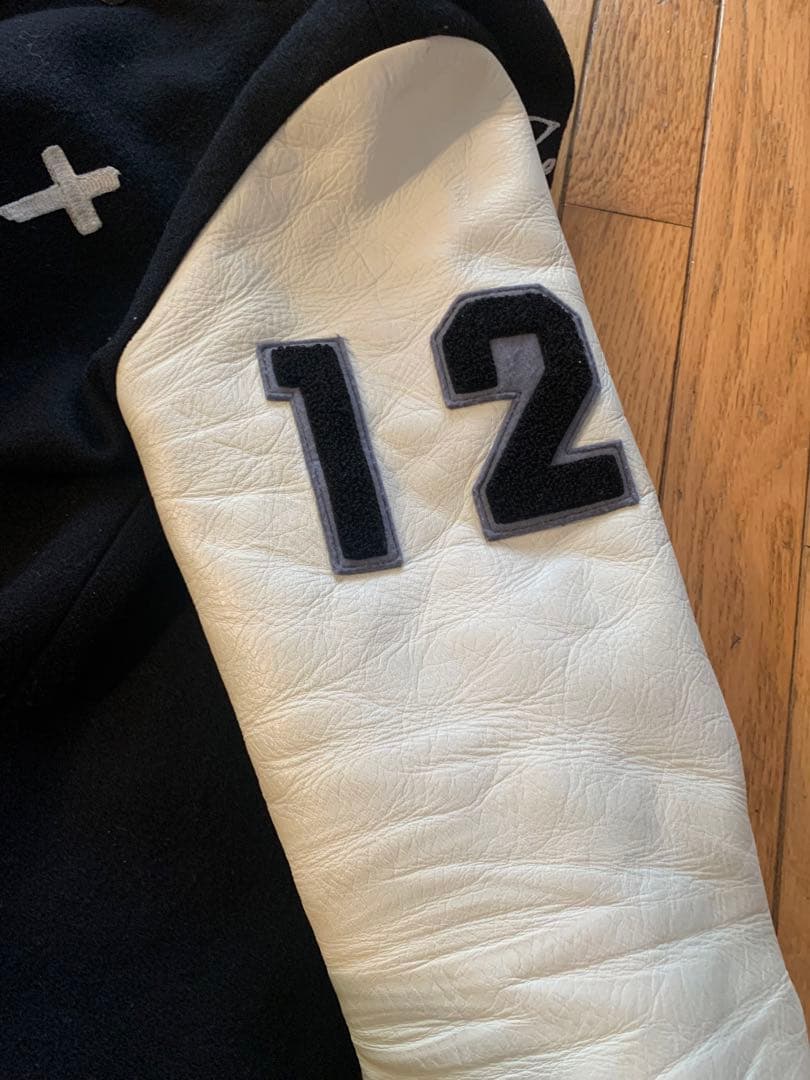 GDC 刺繍スタジャン Mサイズ ブラック・ホワイト - メルカリ