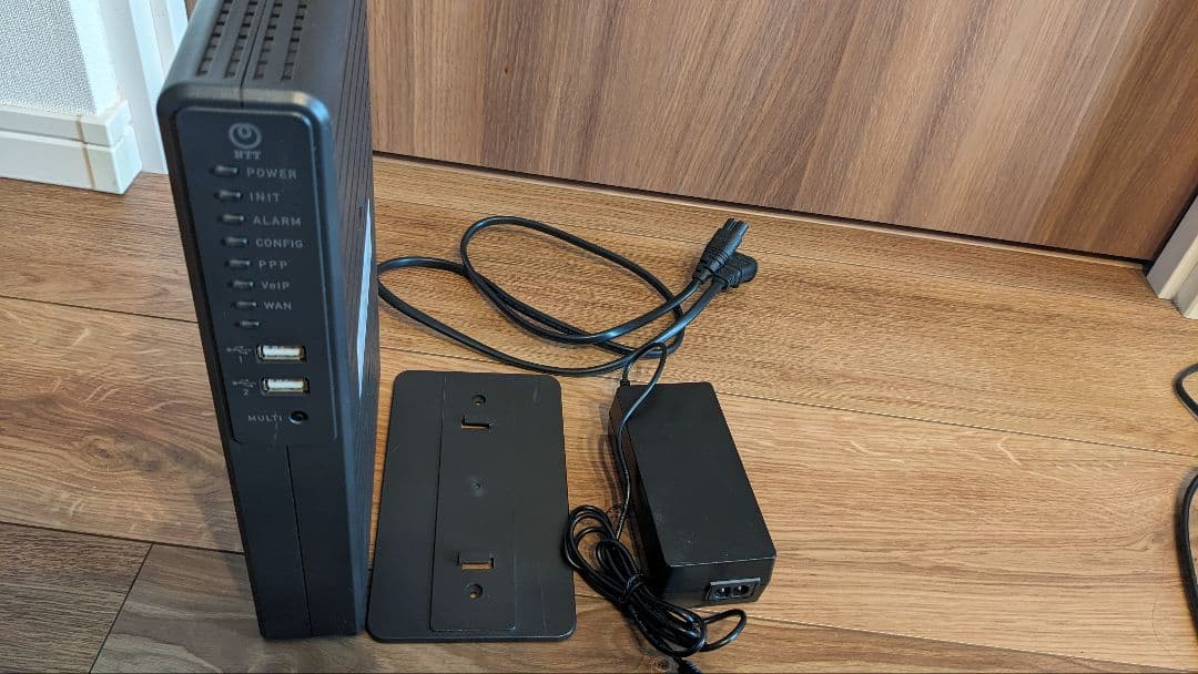 OG420Xa ネットワーク機器 本体とアダプター