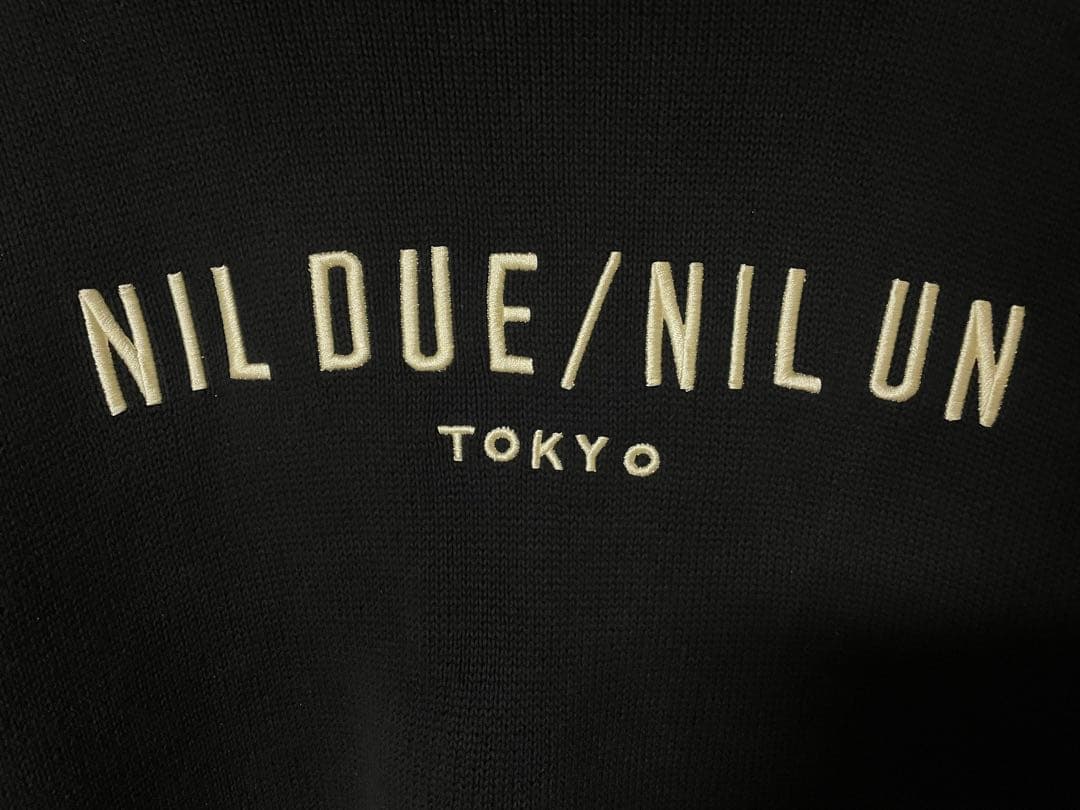 NIL DUE/NIL UN TOKYO 刺繍ニットフーディー 黒 フリーサイズ - メルカリ