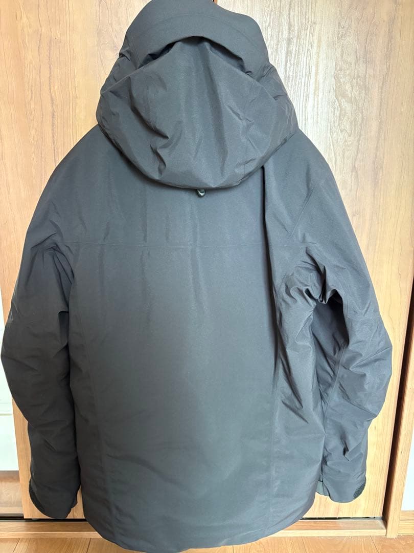 アークテリクス フィションsv ゴアテックスダウン インサレーテドBLACK