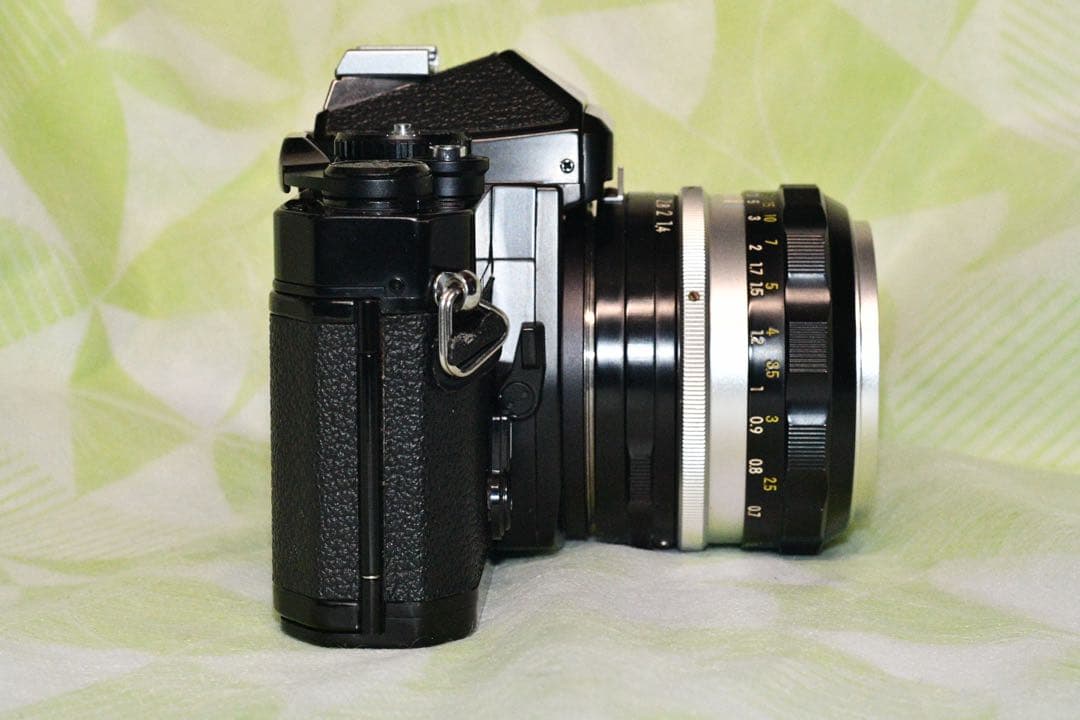 《美品・動作品》 Nikon FE + 標準レンズ付きフィルムカメラ　a0344