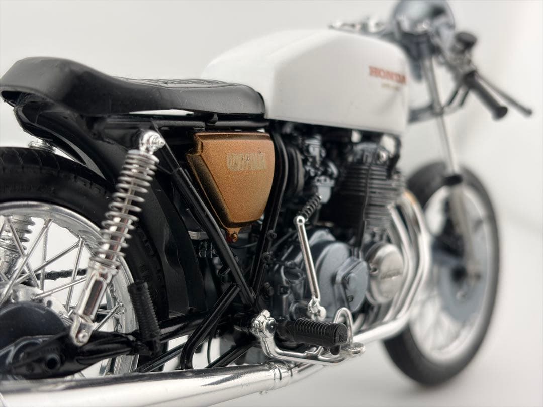 アオシマ 1/12 ホンダ CB400FOUR カスタム 塗装済 完成品 - メルカリ