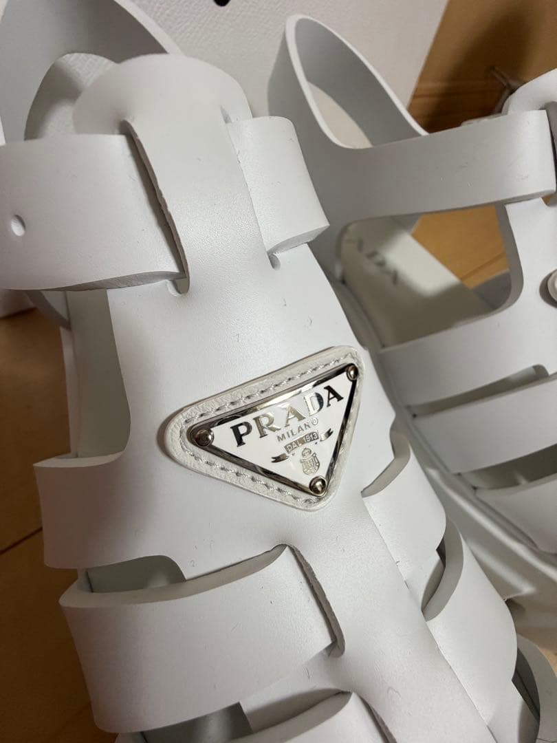 新品未使用】PRADAモノリス ラバーサンダル 白 23センチ 36