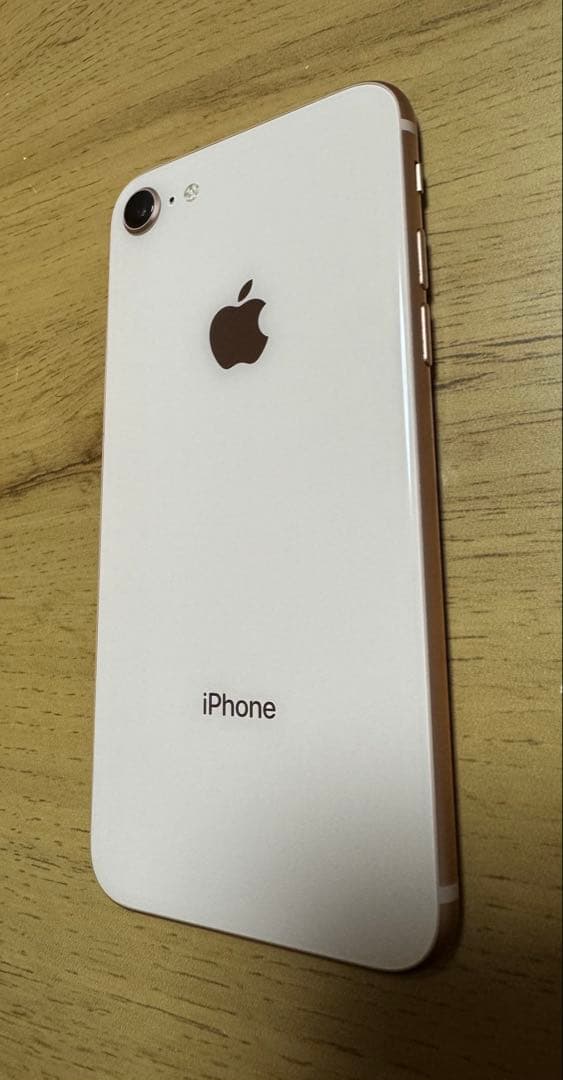 美品　Apple iPhone8 本体　箱付属品一部あり　64GB