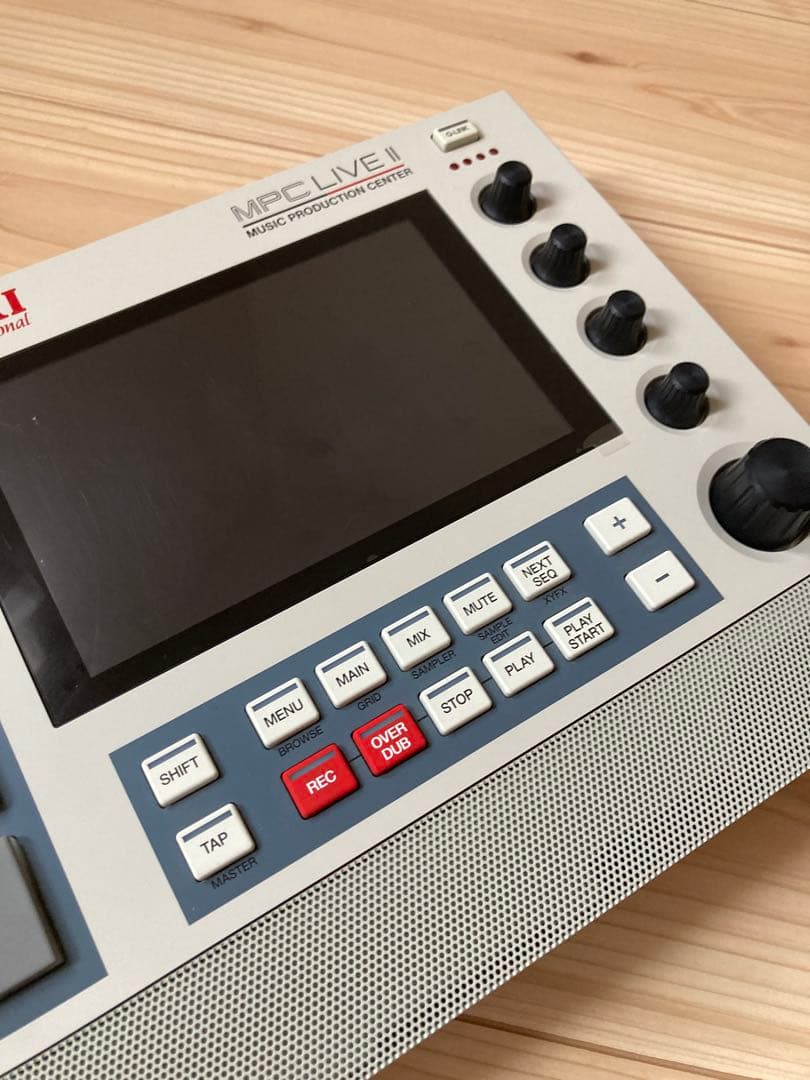 akai mpc live2 retro SSD 1TB 付属 - メルカリ