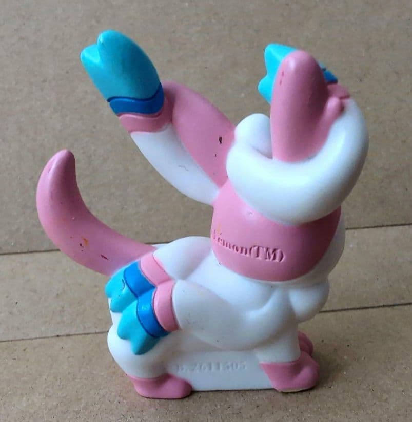 ポケモン ポケモンキッズ ニンフィア フィギュア 指人形 【送料込み