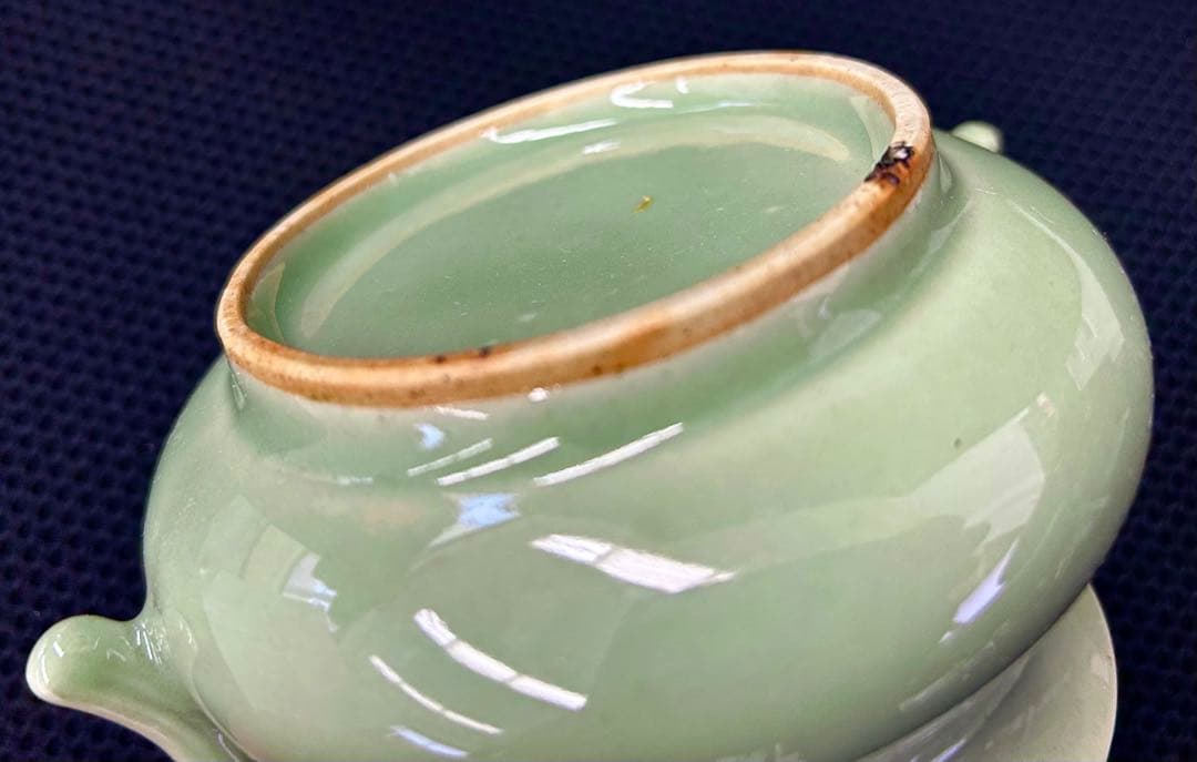 中国骨董 龍泉窯 蟠螭文 双耳 青磁香炉 明時代 - メルカリ