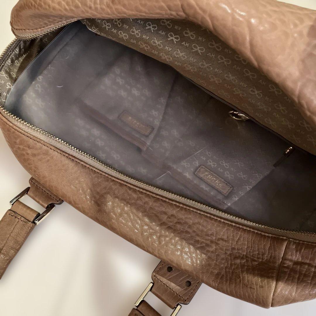 アニヤハインドマーチ スタッズ使いレザーボストンバッグ ショルダー