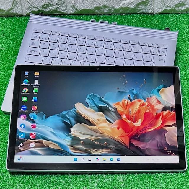 《優良美品》GeForce搭載！ハイエンド2in1タブレットPC！Surface