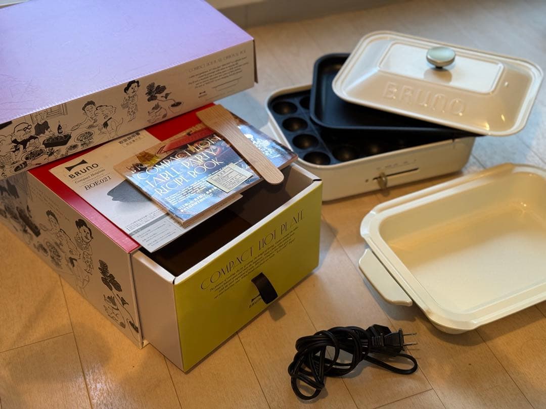 【美品】BRUNO ホットプレート/たこ焼き/鍋 ホワイト BRUNO（ブルーノ） コンパクト ホットプレート ホワイト たこ焼き