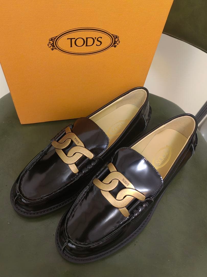 TOD'S エナメルレザー ローファー 黒 TOD'S（トッズ） TODS ローファー XXW59C0DD40MRK レディース エナメル