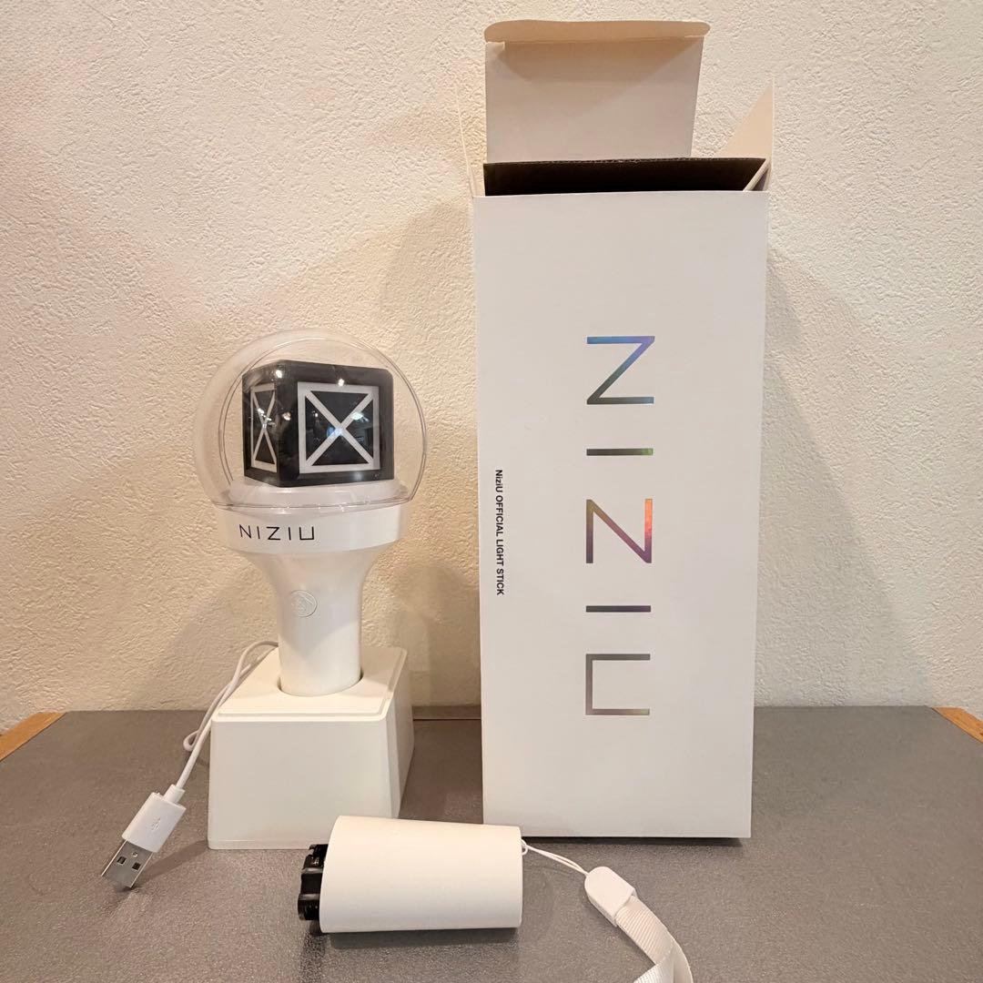 NIZIU LEDペンライト ホワイト - メルカリ