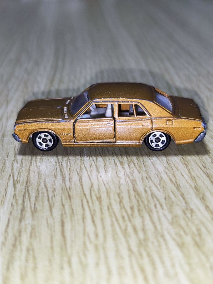 トミカ 日産 セドリック 香港 - メルカリ
