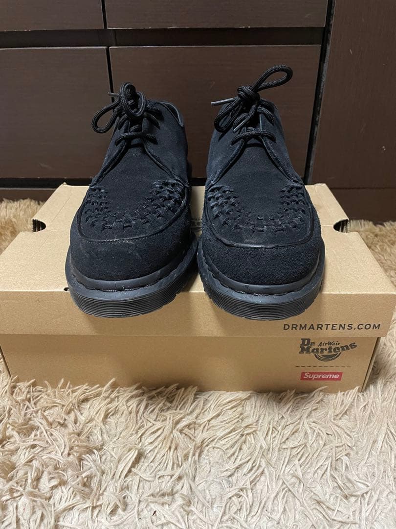 Dr. Martens x Supreme コラボローファー 黒 シュプリー xドクターマーチンによる23年春夏コラボシューズが登場