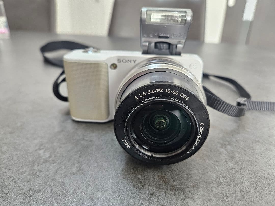 ジャンク】SONY デジタルカメラ NEX-3 ホワイト