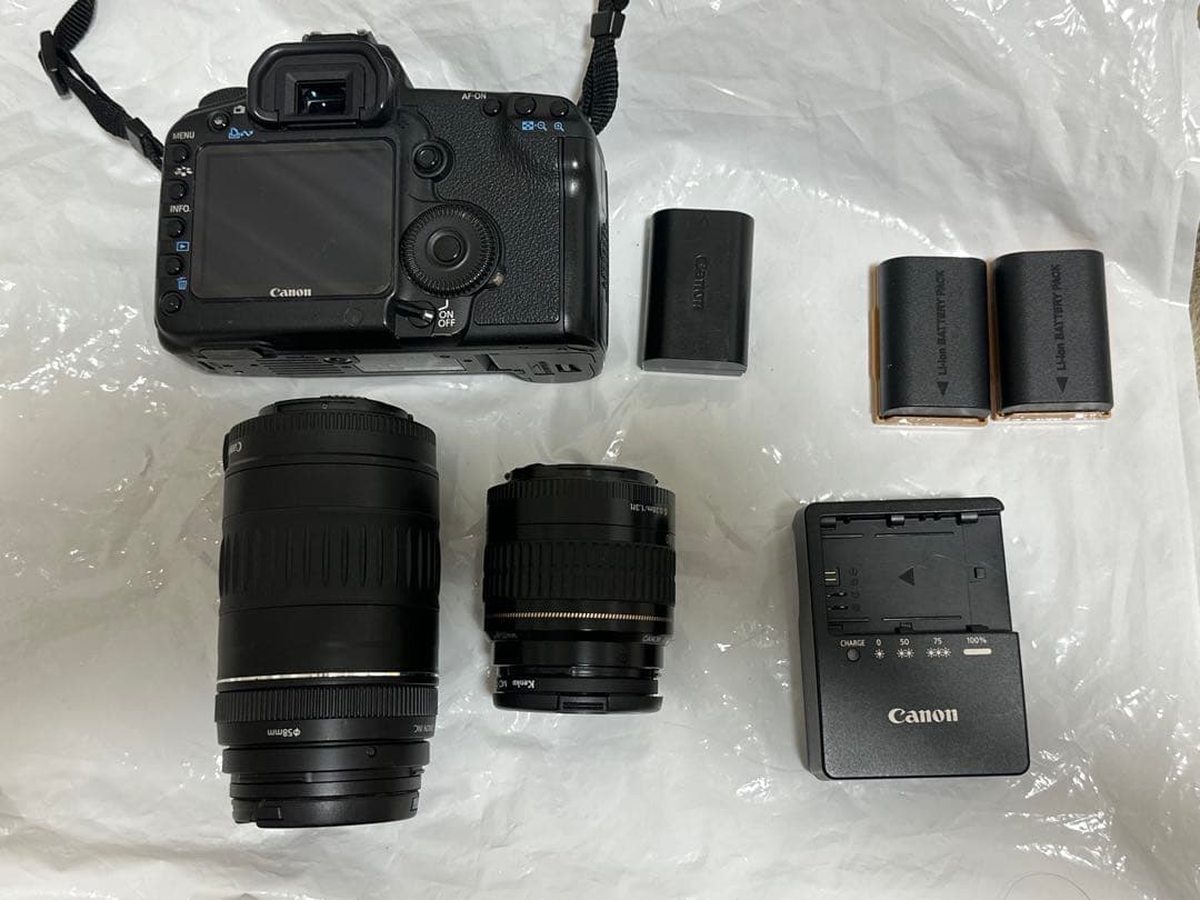 Canon EOS 5D Mark II レンズ2本 バッテリー3個充電器セット 楽天市場】eos 5d mark ii 充電器の通販