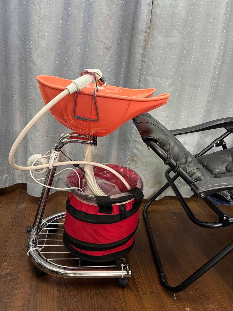 移動.携帯式シャンプー台 ニュー楽シャン君と新型訪問チェアー - メルカリ