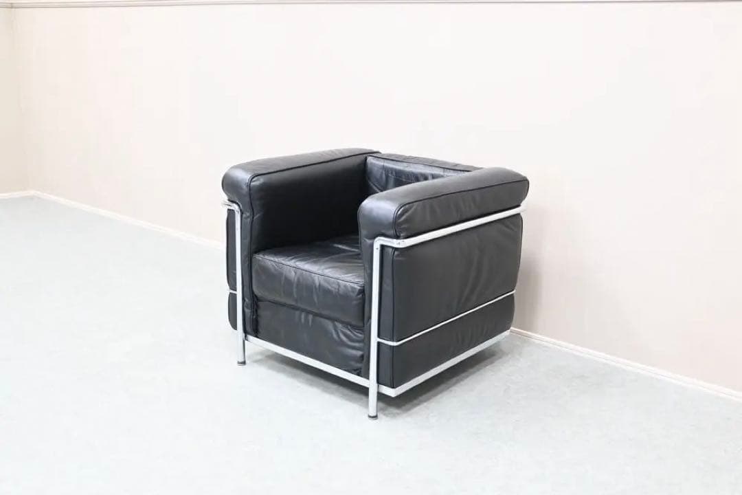 【極美品】 LC2 リプロダクト IDC大塚家具 黒本革 ル・コルビュジエ ル・コルビジェ LC2 3P ブラック 総本革 イタリアンレザー仕様 ソファ
