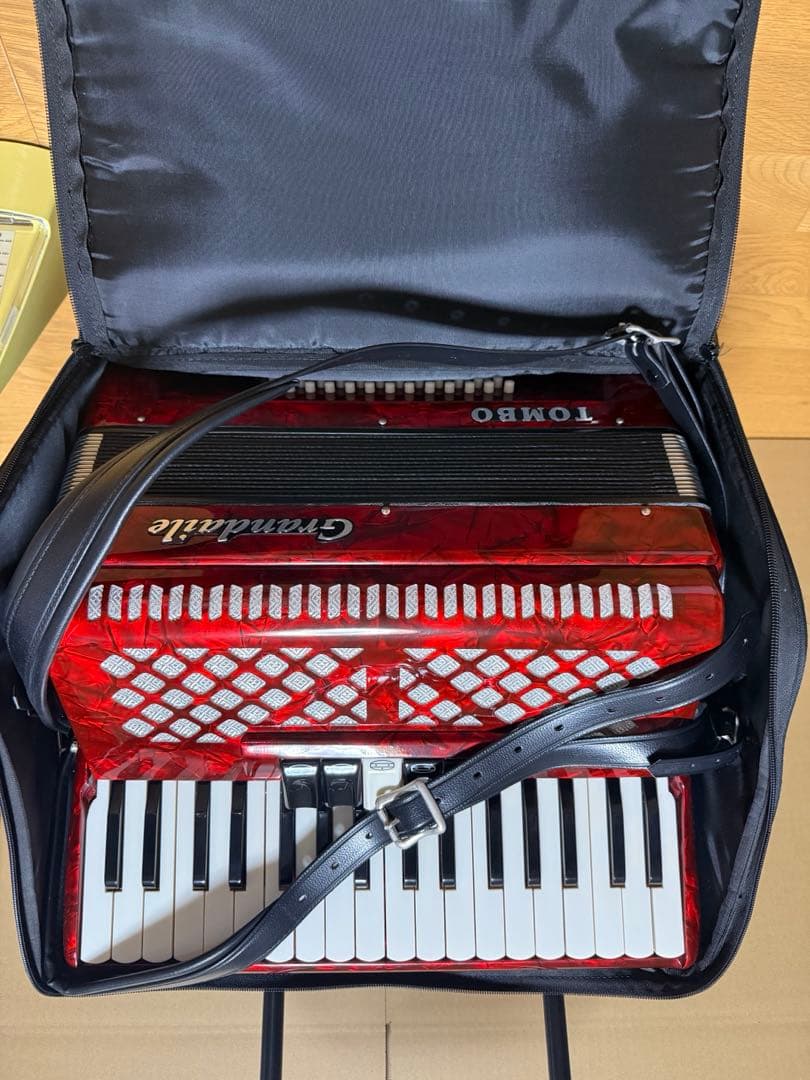美品⭐︎トンボ Grandaile GT-60⭐︎アコーディオン赤（ケース付