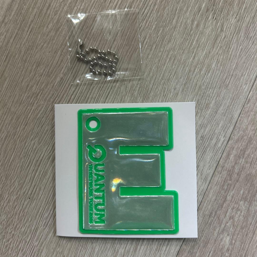 TM NETWORK リフレクターキーホルダーQUANTUM E 緑色 - メルカリ