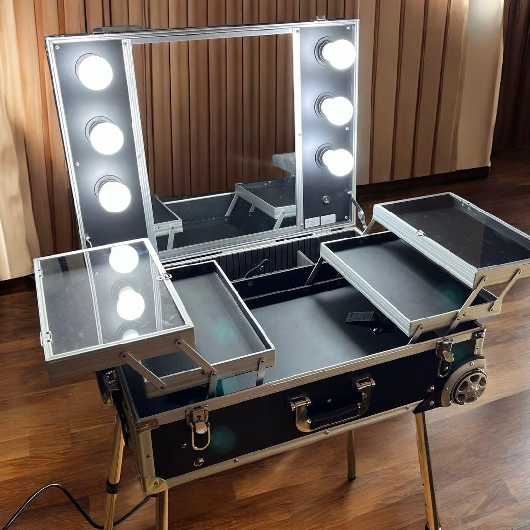 プロ用メイクステーション キャリーケース型　ライト付き　高さ調節可能 プロ用メイクステーション キャリーケース型 ライト付き 高さ調節可能