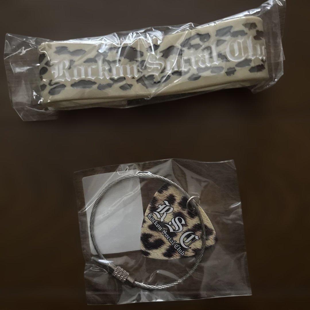 ロックオンソーシャルクラブ キーリングとラバーバンド新品未開封