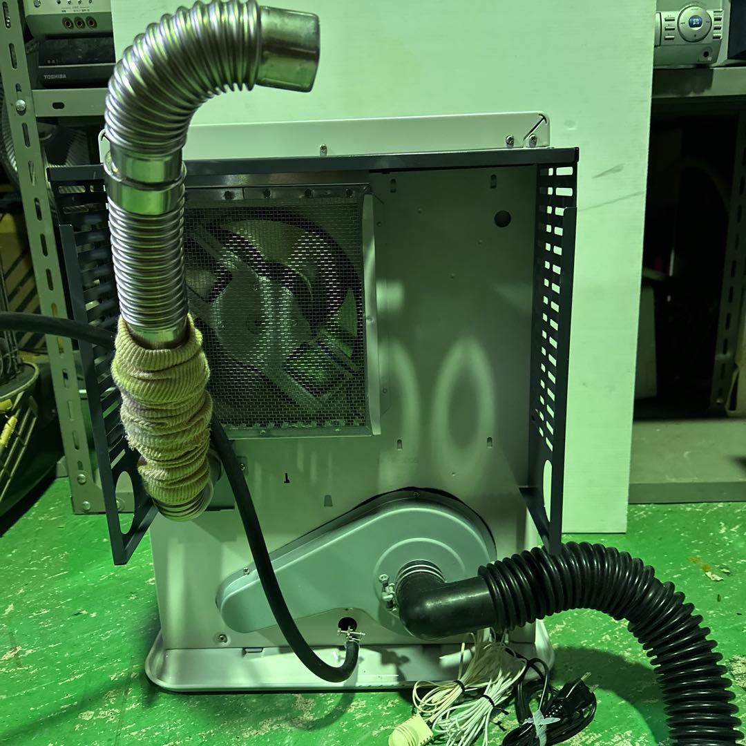 《トヨトミ》FF−S36B石油ファンヒーター FF式ホワイト 安全装置付き