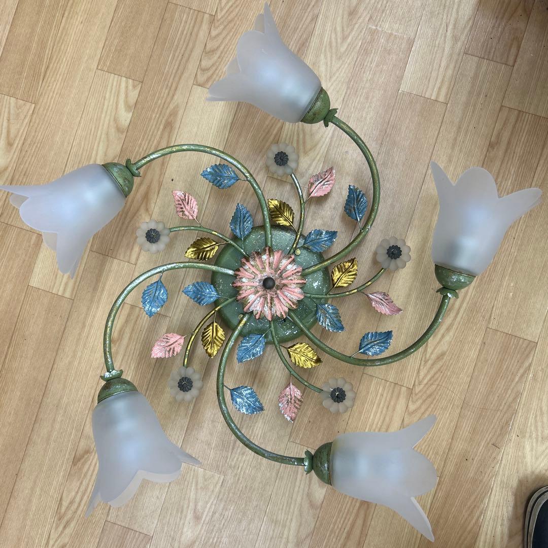 コイズミ　イルムシャンデリア5灯 フラワーガラスシェード コイズミ イルムシャンデリア5灯 フラワーガラスシェードコイズミ