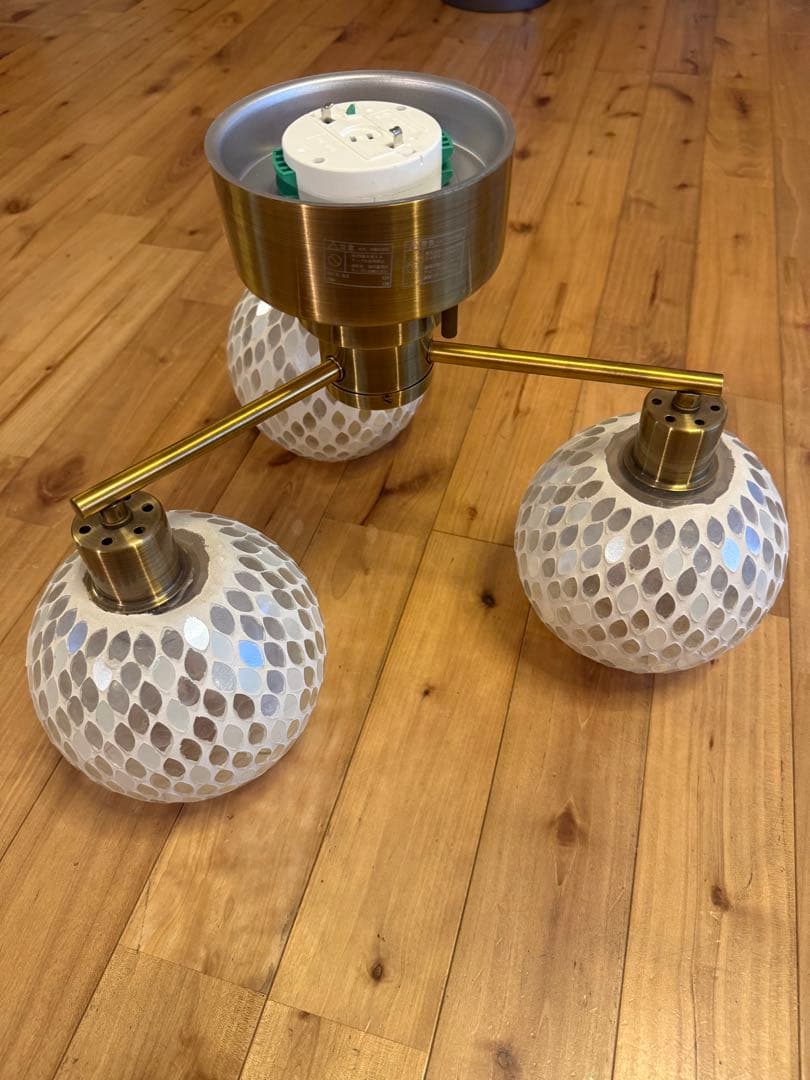 展示品】シーリングライト レフティア 3灯 E26 LED 電球付き 10畳