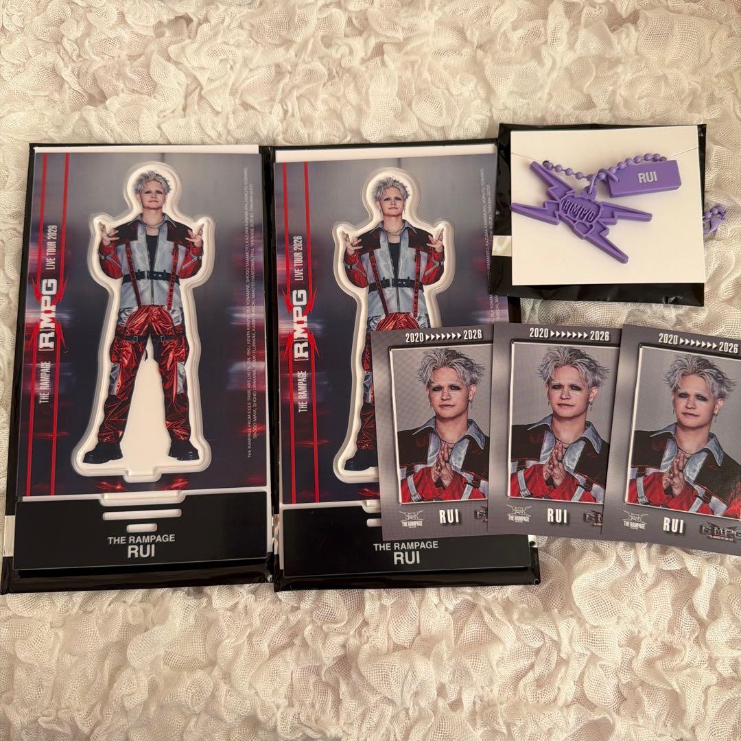 与那嶺瑠唯 アクスタ ラバーネックレス フォトカ - メルカリ