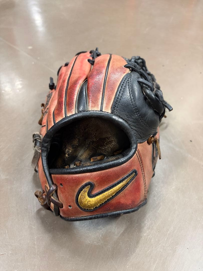 野球硬式グローブ　元プロ野球選手　小谷野栄一　ナイキ 野球硬式グローブ 元プロ野球選手 小谷野栄一 ナイキ - メルカリ